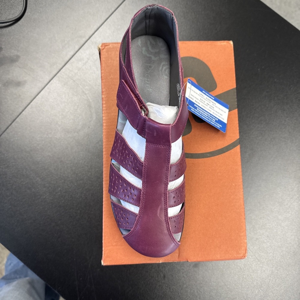 Propet' April Fisherman Sandals Women's  9 W(D) Leather Orthopedic‎ WSX023L